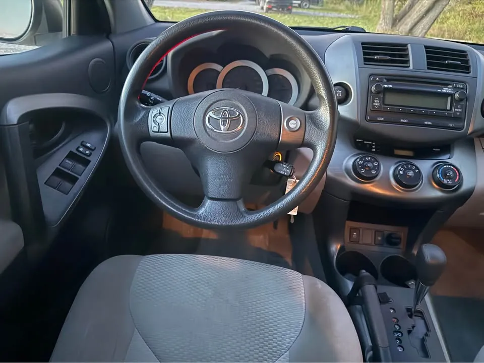 Toyota Rav4 2012 photo 5