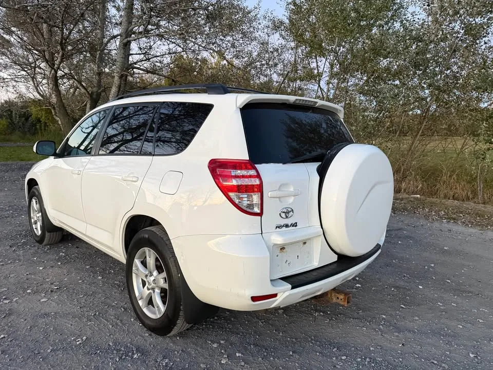 Toyota Rav4 2012 photo 3