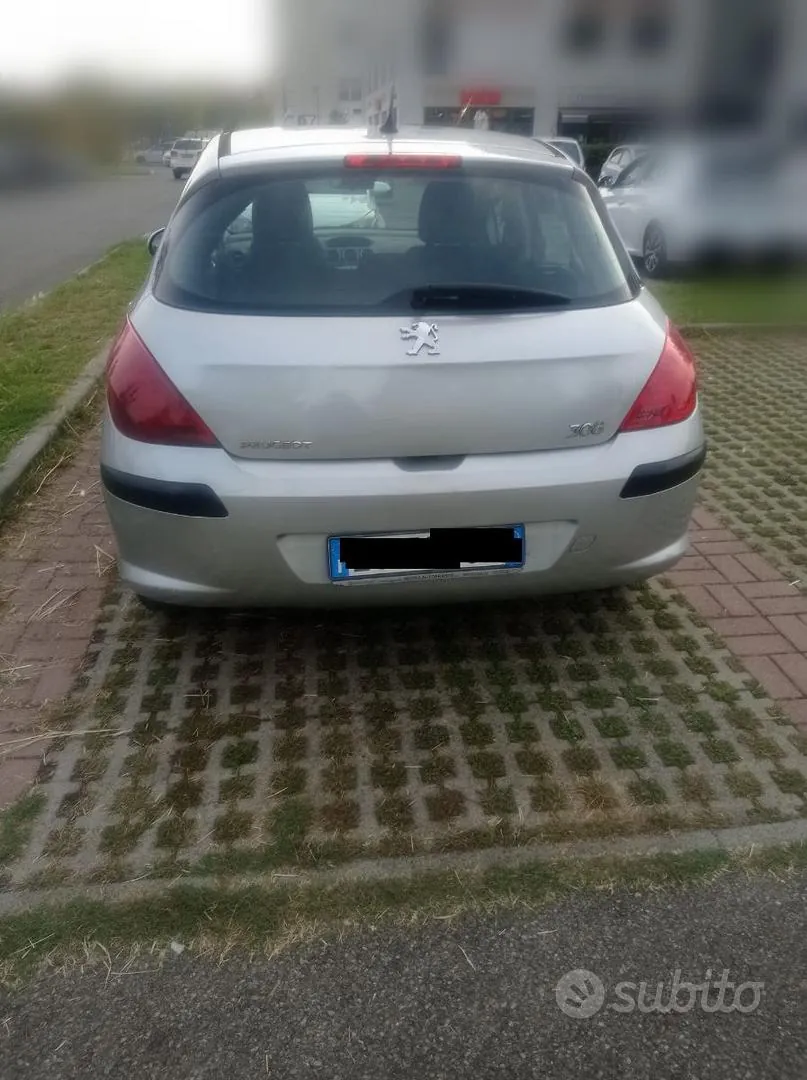 Peugeot 308 2011 photo 2