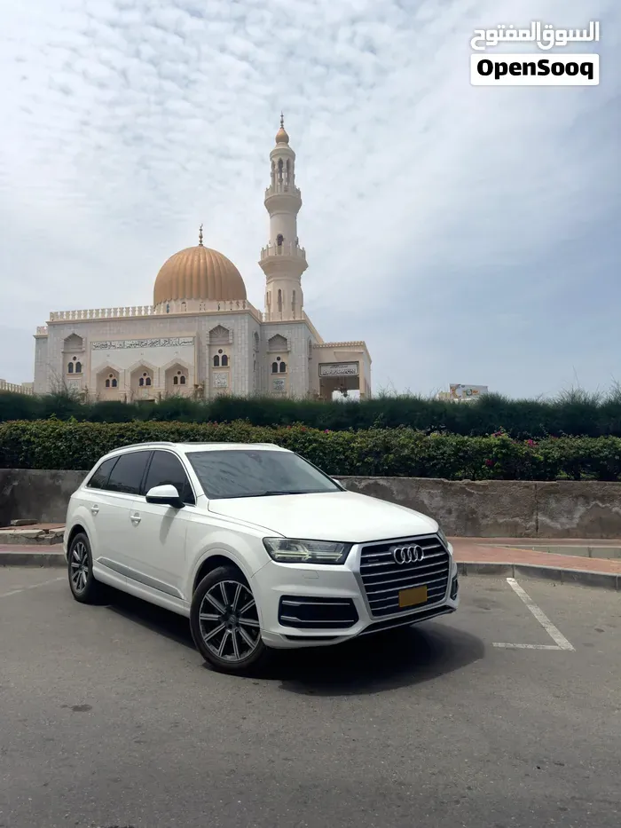 Audi Q7 2019 photo 2