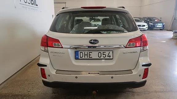 Subaru Outback 2011 photo 5