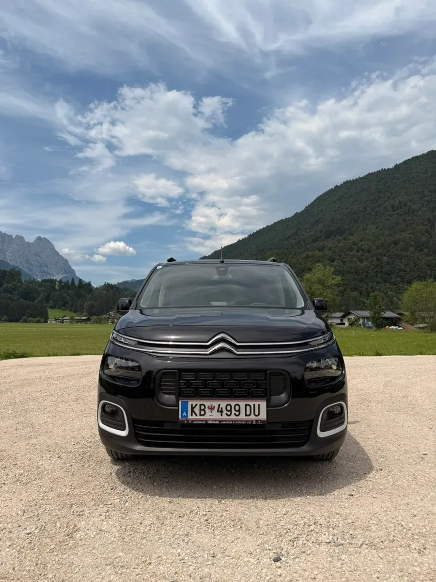 Citroen Berlingo 2023 photo 2