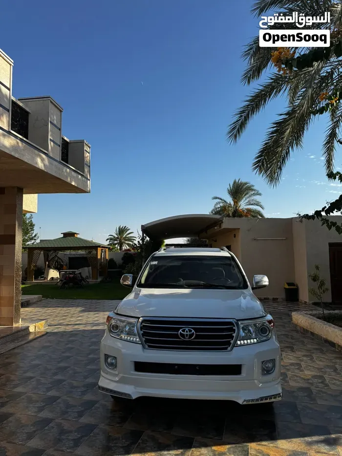 Toyota Land Cruiser 2013 photo 5