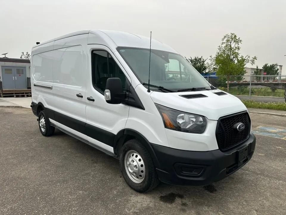 Ford Transit 2024 photo 3