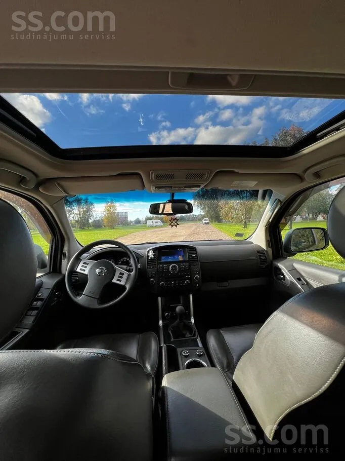 Nissan Pathfinder 2011 photo 5