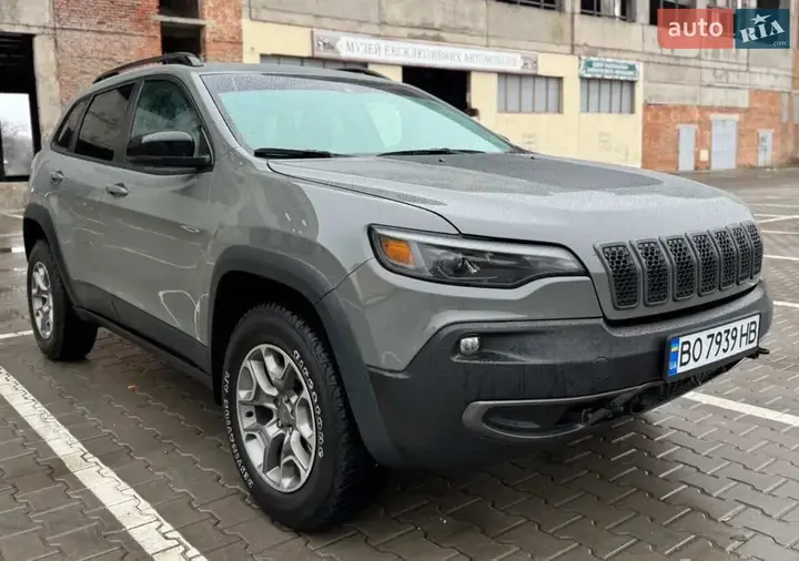 Jeep Cherokee