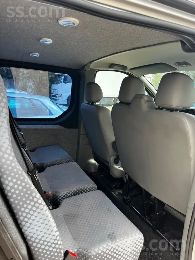 Renault Trafic 2010 photo 2