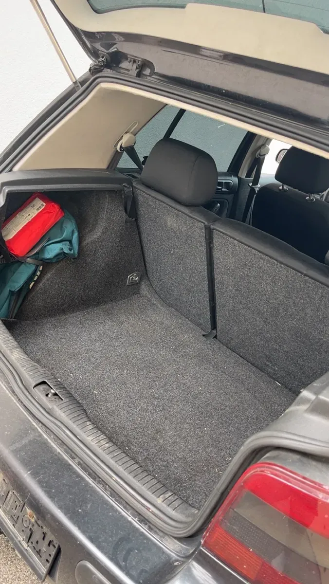 Volkswagen Golf 2002 photo 3