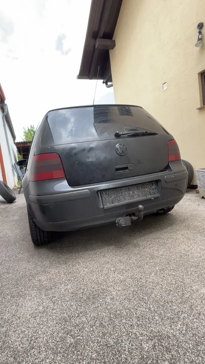 Volkswagen Golf 2002 photo 2