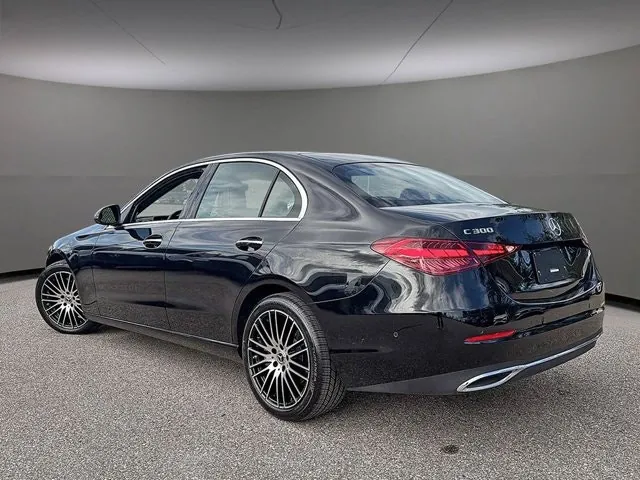 Mercedes-Benz C-Class 2026 photo 5