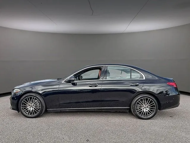 Mercedes-Benz C-Class 2026 photo 4