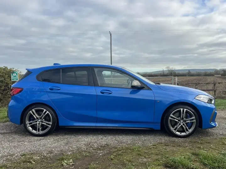 BMW 1 Series 2022 photo 5