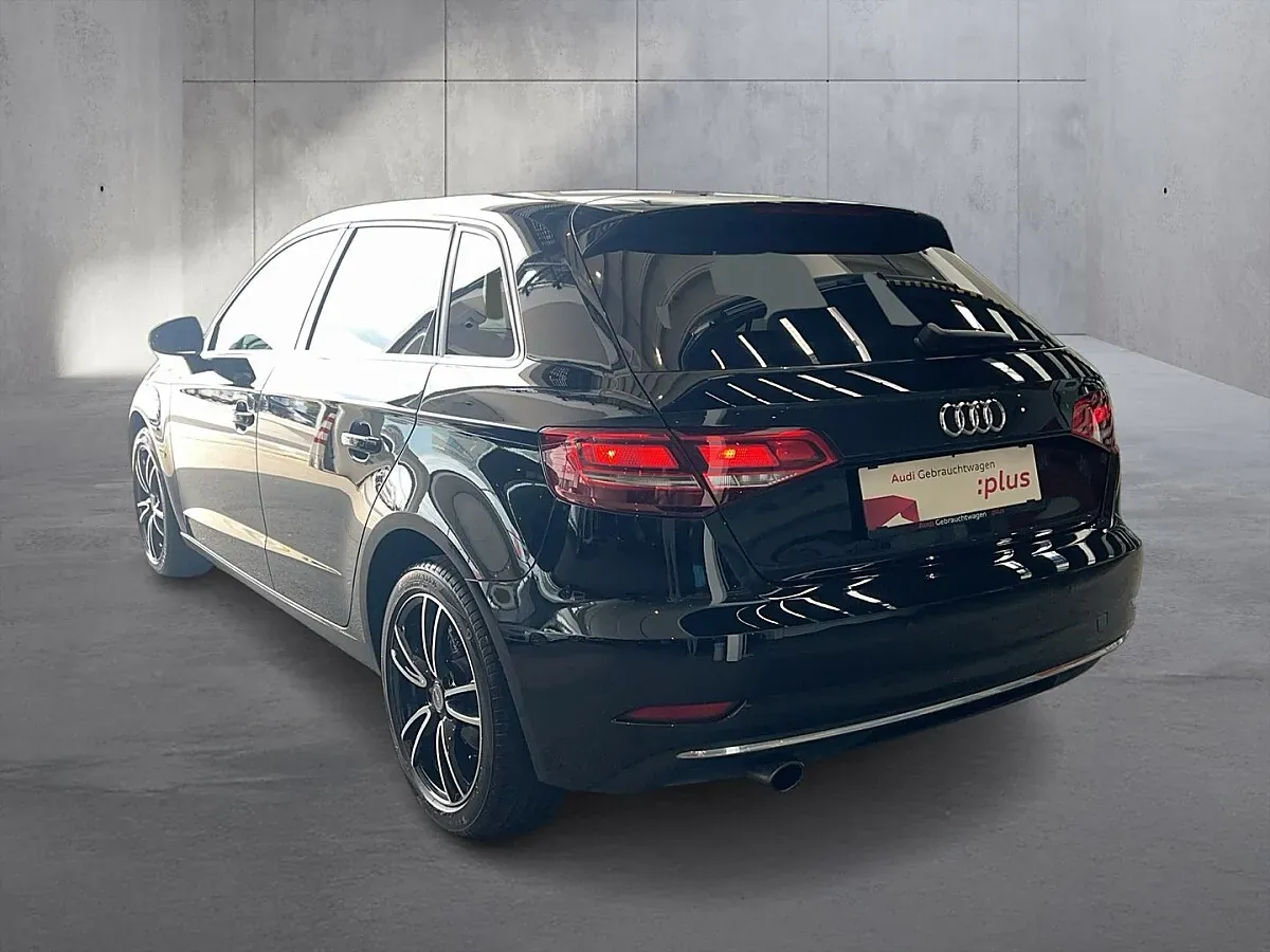 Audi A3 2018 photo 3
