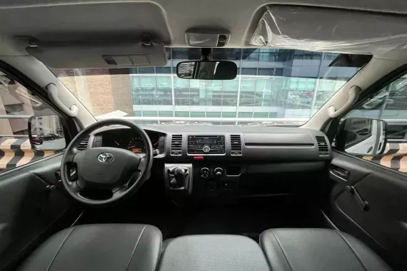 Toyota Hiace 2023 photo 3