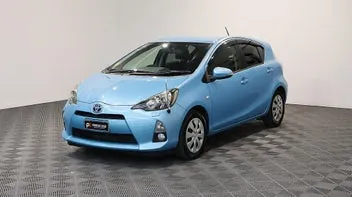 Toyota Aqua 2013 photo 4