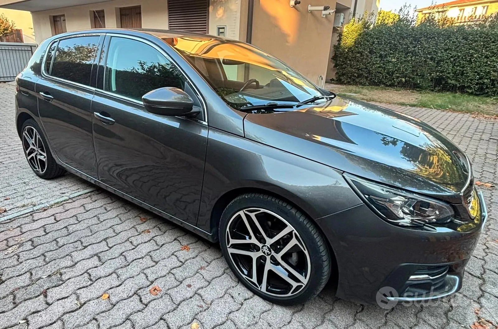Peugeot 308 2019 photo 2