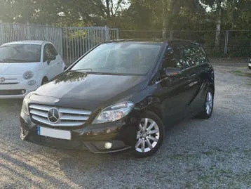 Mercedes-Benz B180