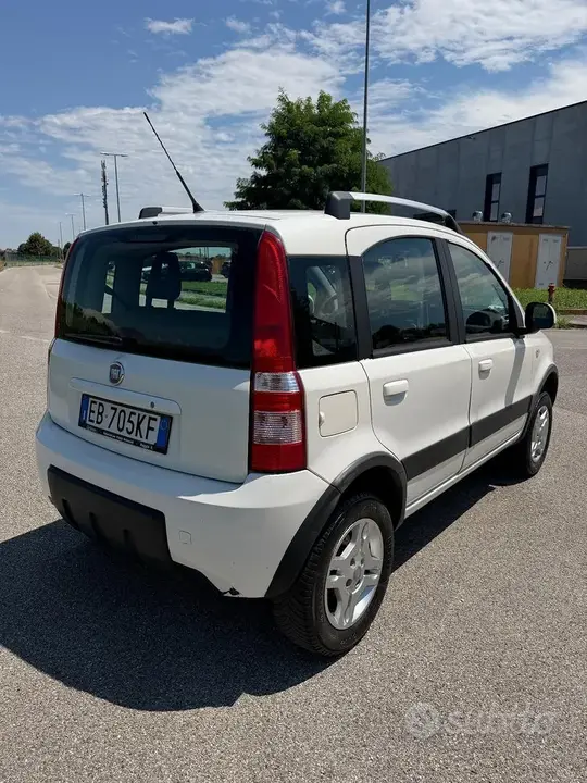 Fiat Panda 2011 photo 4