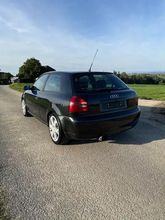 Audi A3 1998 photo 2