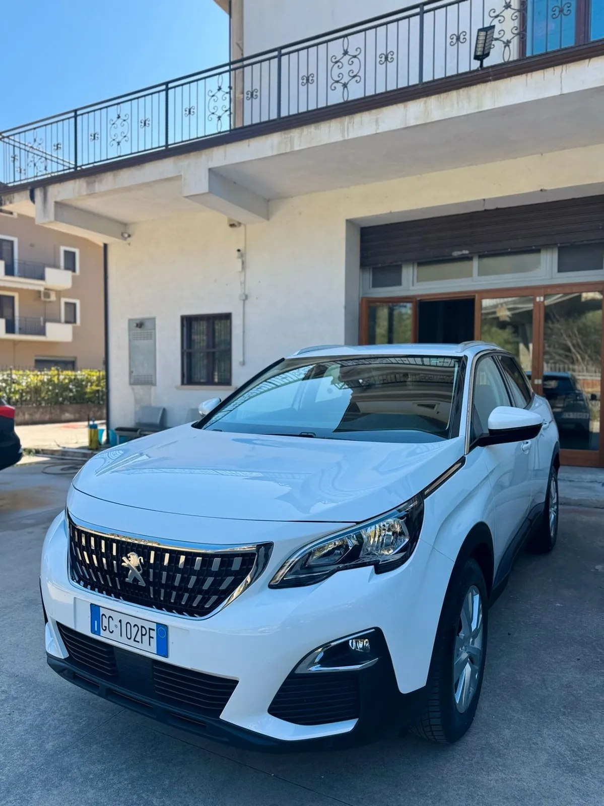 Peugeot 3008 2020 photo 2