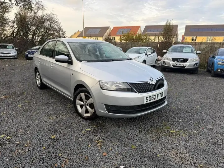 Skoda Rapid 2013 photo 2