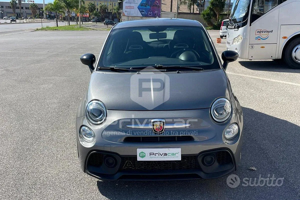 Abarth 595 2022 photo 2