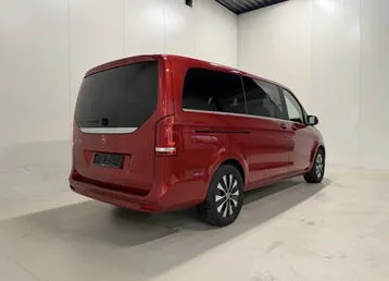 Mercedes-Benz Eqv 300 2024 photo 3