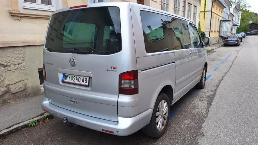 Volkswagen Multivan 2005 photo 2