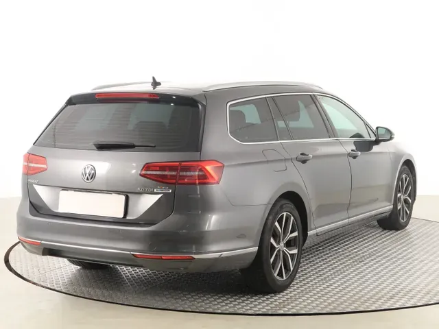 Volkswagen Passat 2017 photo 4