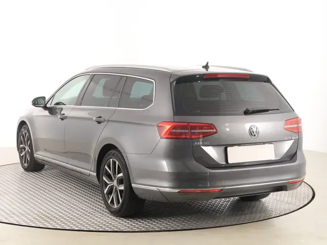 Volkswagen Passat 2017 photo 3