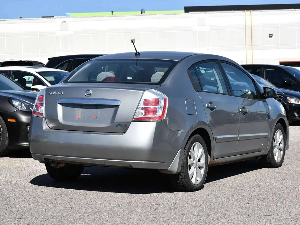 Nissan Sentra 2010 photo 4