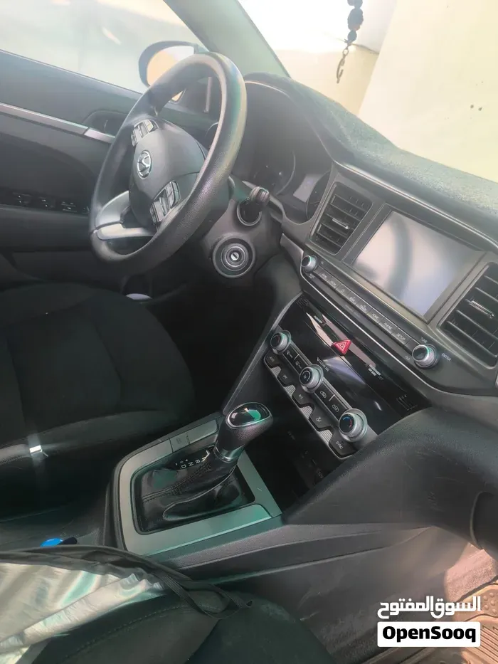 Hyundai Elantra 2020 photo 4