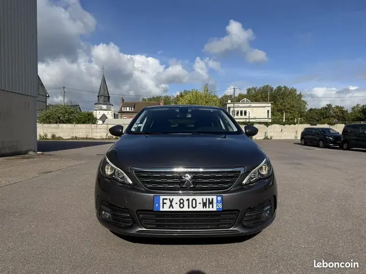 Peugeot 308 2021 photo 2