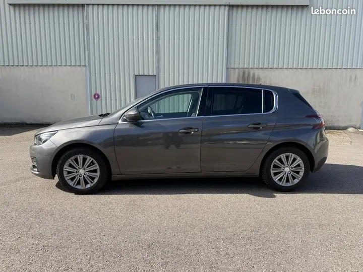 Peugeot 308 2021 photo 3