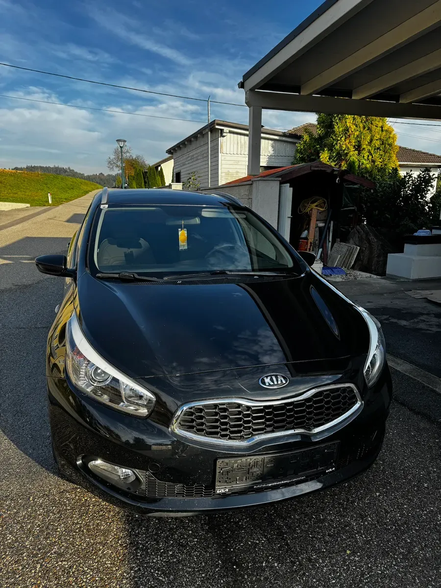 Kia Ceed 2013 photo 2