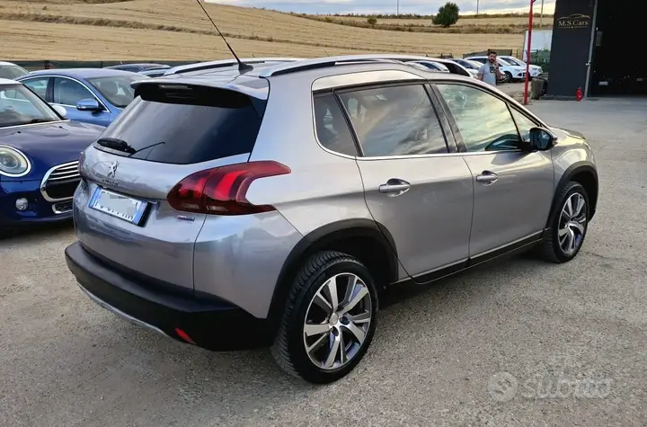 Peugeot 2008 2016 photo 2