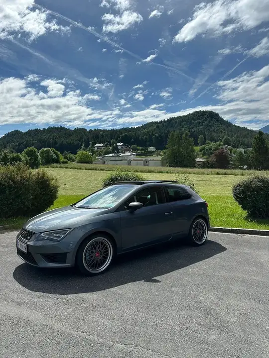 Seat Leon 2015 photo 2