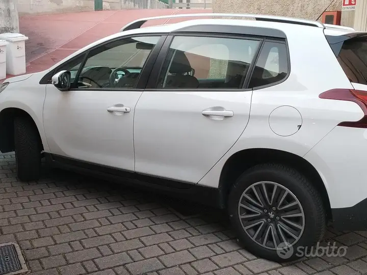Peugeot 2008 2019 photo 4