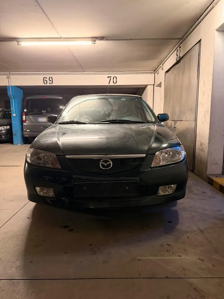 Mazda 323F