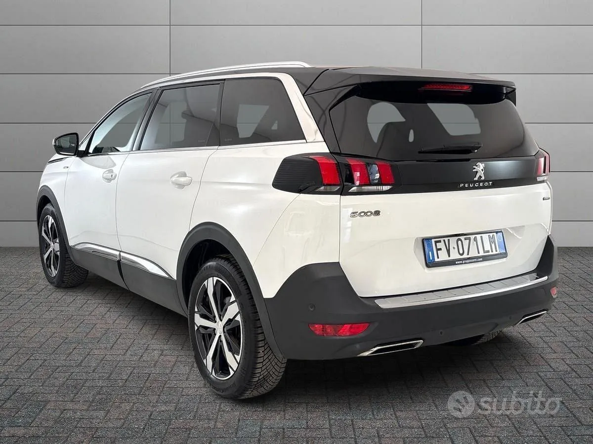 Peugeot 5008 2019 photo 4