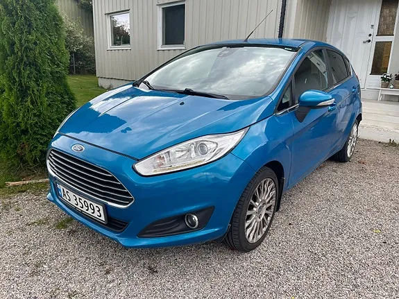 Ford Fiesta 2013 photo 2