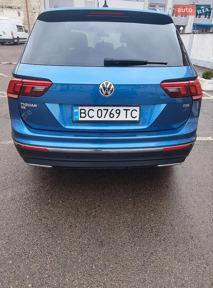 Volkswagen Tiguan 2018 photo 2