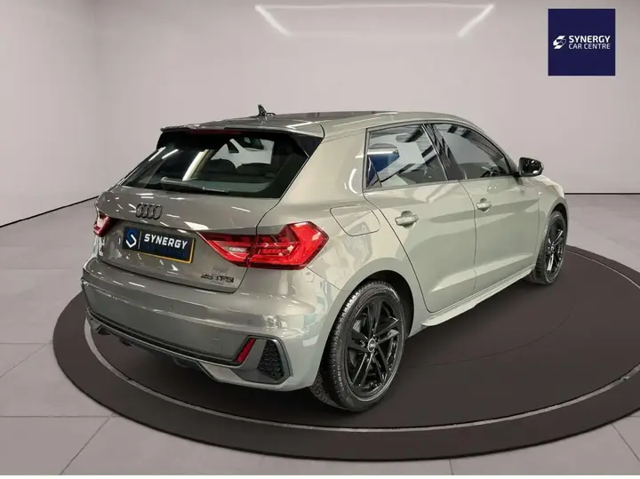 Audi A1 2021 photo 3