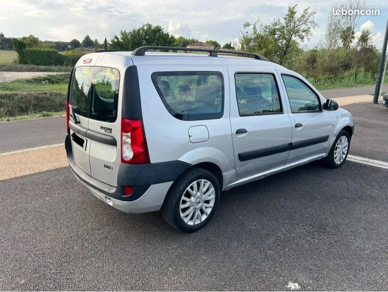 Dacia Logan 2008 photo 2