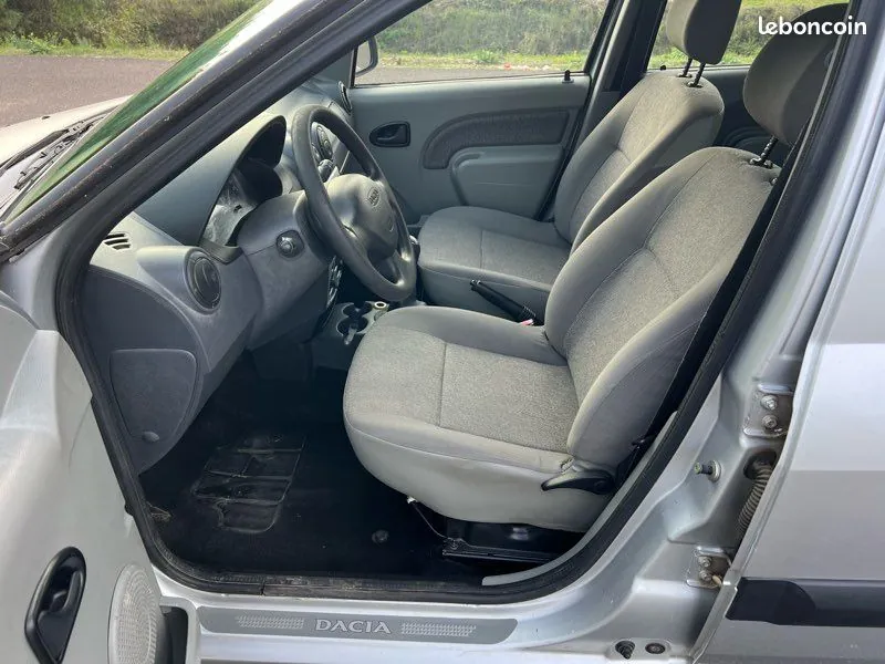 Dacia Logan 2008 photo 3