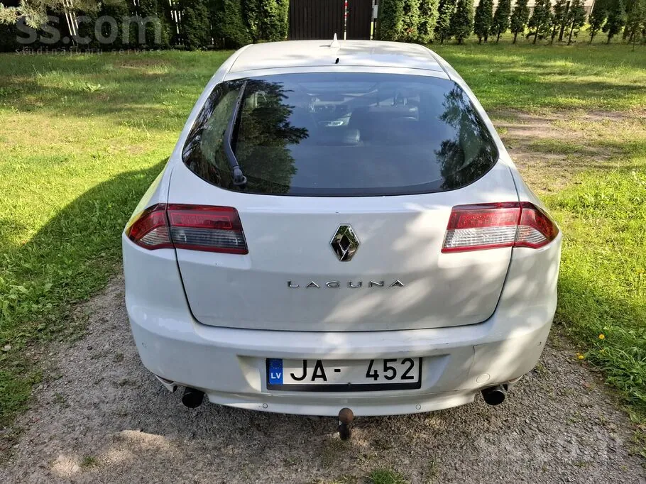 Renault Laguna 2012 photo 3