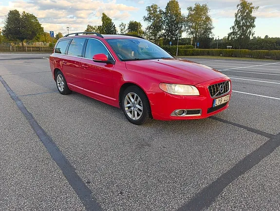 Volvo V70 2012 photo 5