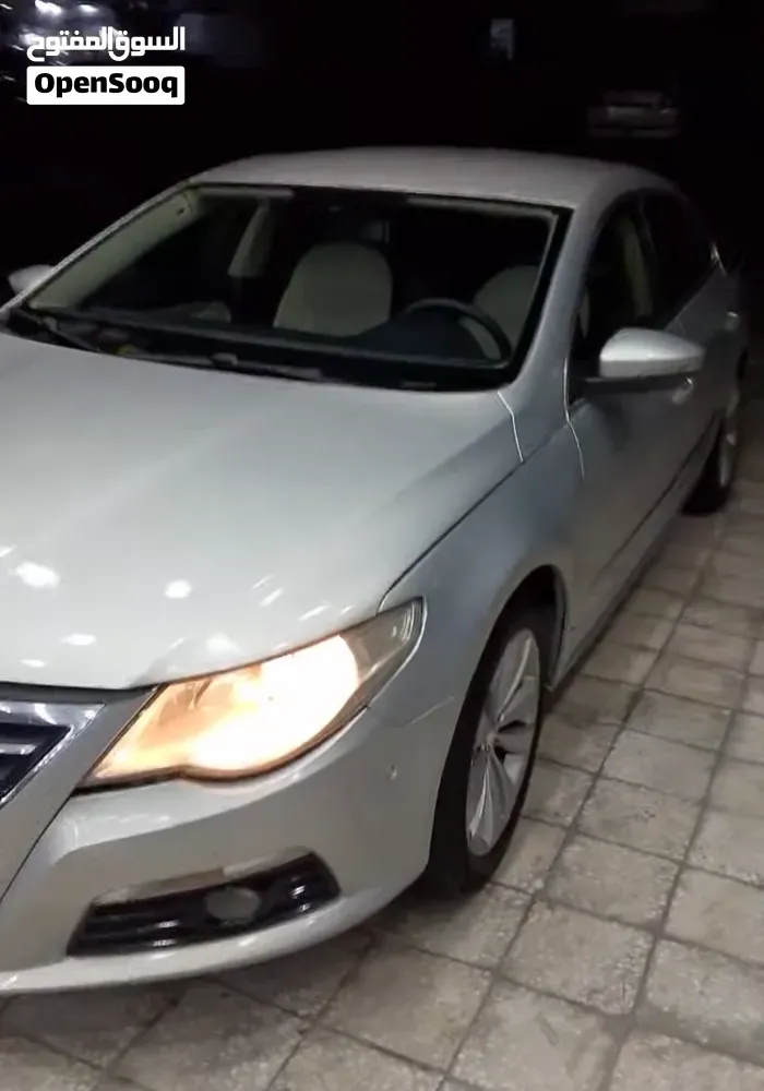 Volkswagen Passat 2011 photo 2