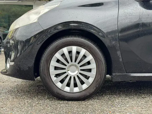 Peugeot 208 2013 photo 5