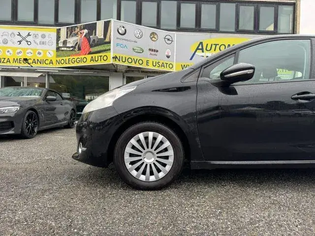 Peugeot 208 2013 photo 4